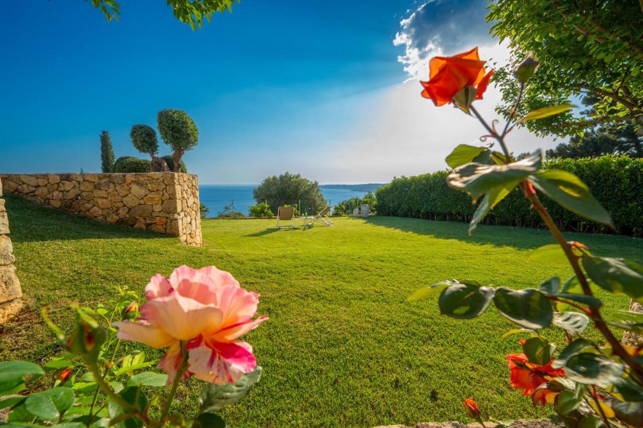 Lourdas Bay View Simotata Luaran gambar