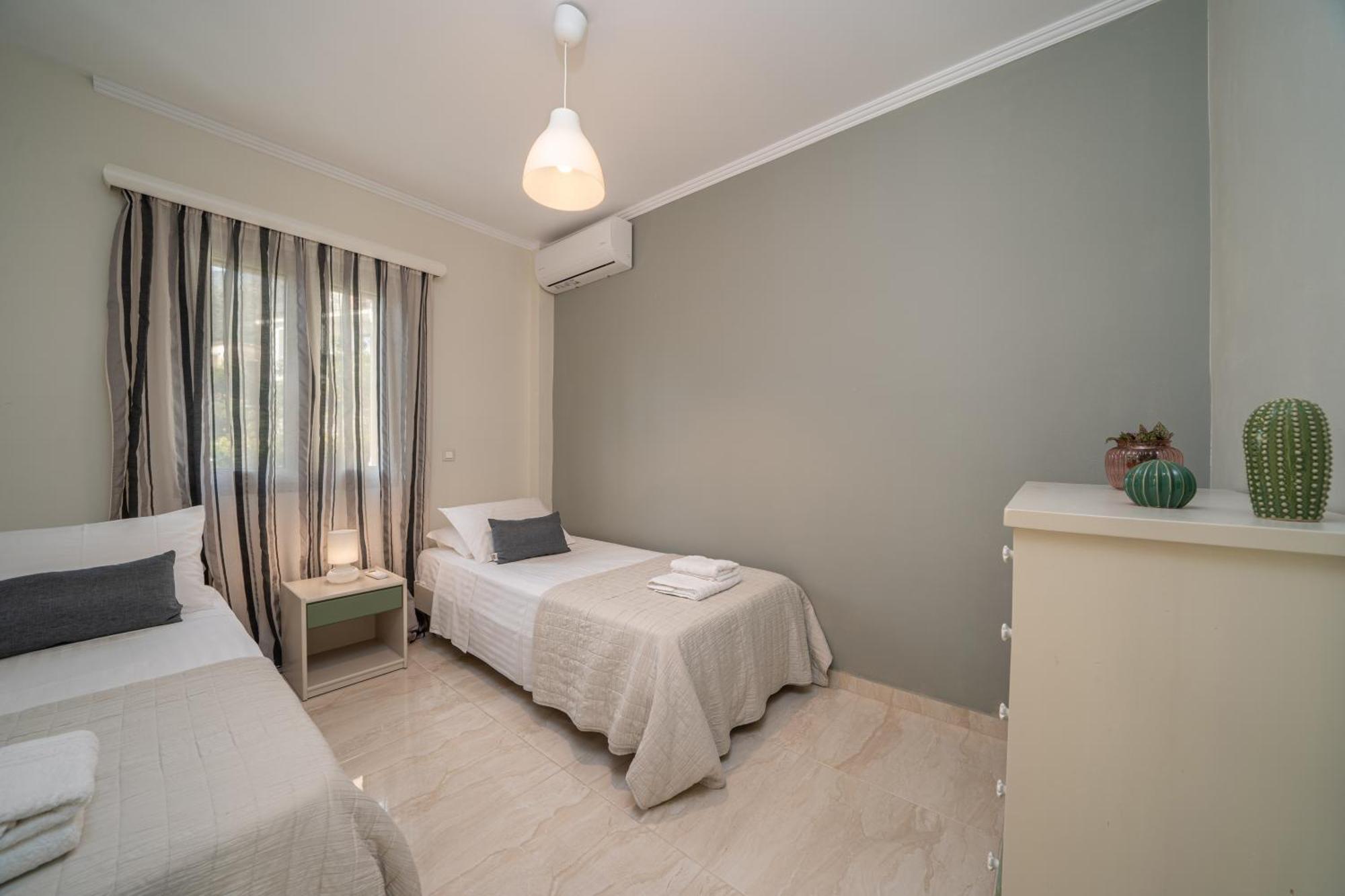 Lourdas Bay View Simotata Luaran gambar