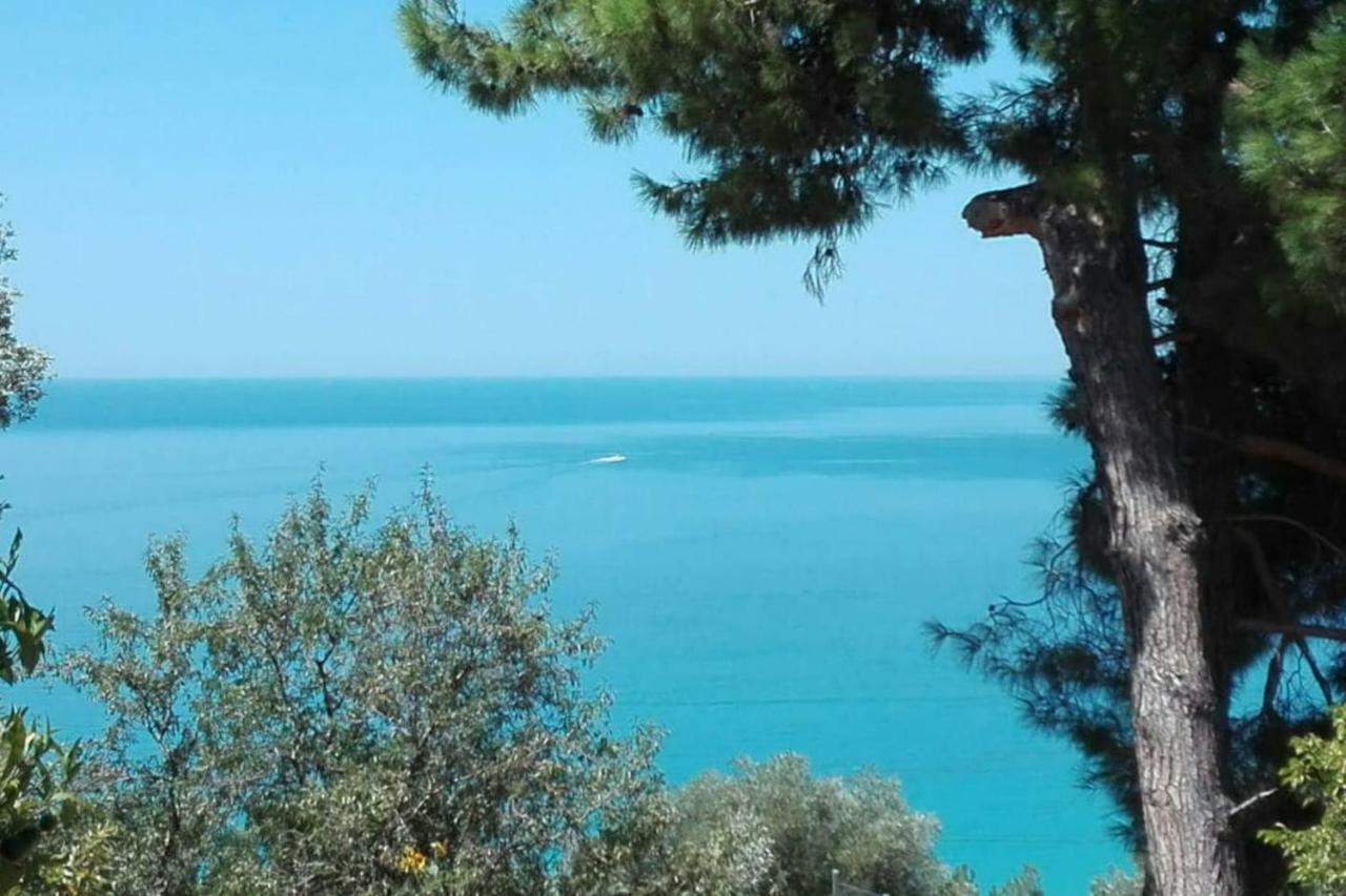 Lourdas Bay View Simotata Luaran gambar